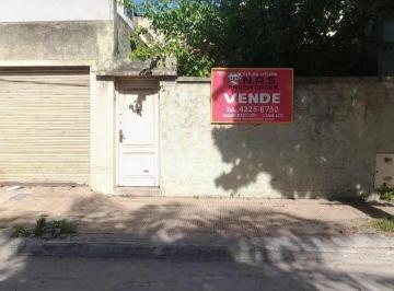 Casa · 200m² · 4 Ambientes · 1 Cochera · Casa 4 Ambientes a Refaccionar