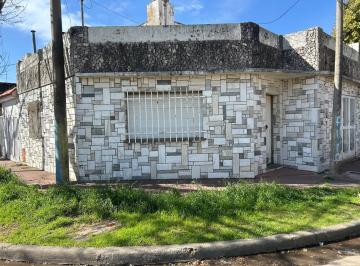 Casa · 60m² · 2 Ambientes · 1 Cochera · Ugarte 994 - Casa a Reciclar