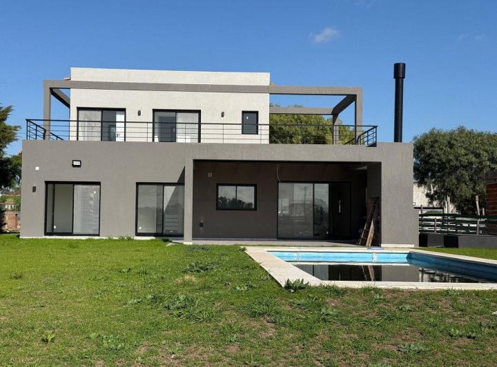 Casa · 160m² · 6 Ambientes