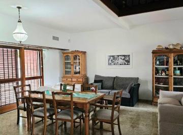 Casa · 339m² · 6 Ambientes · 2 Cocheras · Casa 6 Ambientes Venta Adrogue Credito Desarrollo