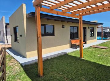 Casa · 40m² · 2 Ambientes · 1 Cochera · Casa 2 Amb. Vta. Bo. Sanjose III y IV L. O. etcheverry
