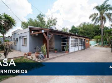 Casa · 225m² · 6 Ambientes · 2 Cocheras · Casa en Venta 3 Dorm. con Pileta Alvarez
