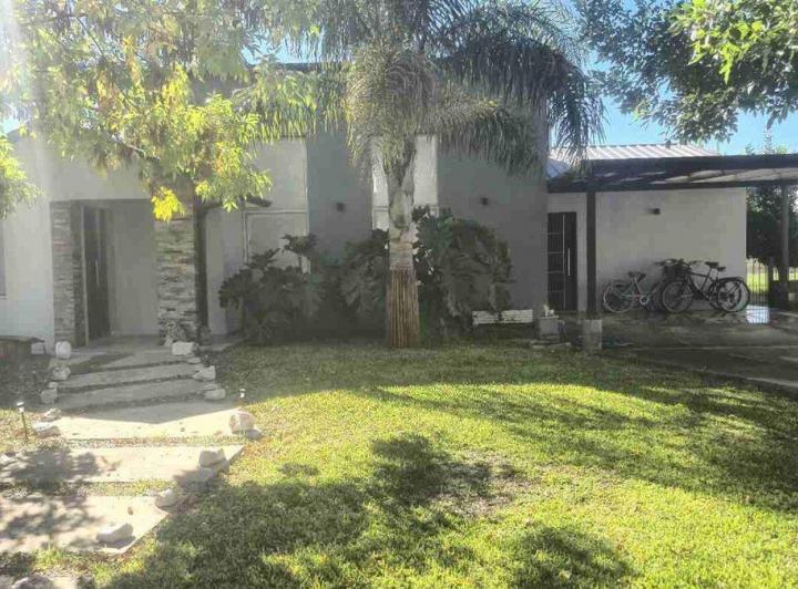 Casa · 180m² · 4 Ambientes · 2 Cocheras