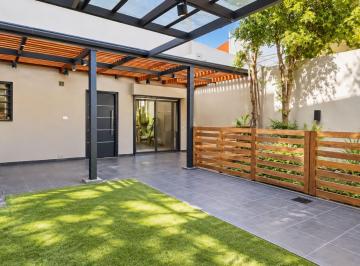 PH · 100m² · 4 Ambientes · 1 Cochera · Venta PH 4 Amb Reciclado Jardín Terraza Cochera