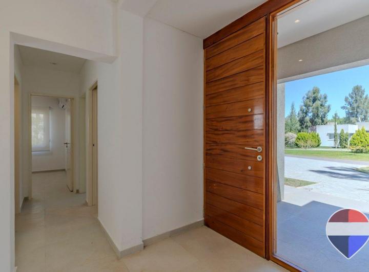 Casa · 171m² · 5 Ambientes · 3 Cocheras