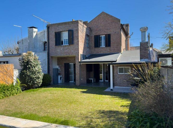 Casa · 120m² · 4 Ambientes · 1 Cochera