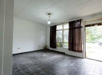 Casa · 100m² · 3 Ambientes · 1 Cochera · Casa en Venta Villa Elisa