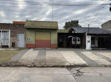 Casa · 237m² · 6 Ambientes · 1 Cochera · Venta Casa + con Local en Billinghurst