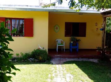 Casa · 135m² · 5 Ambientes · 2 Cocheras · Venta 2 Casas Sobre Camino Falda del Carmen