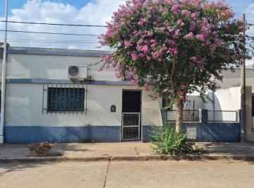 Casa · 95m² · 5 Ambientes · Venta de Casa con Dos Dorm. en Gálvez