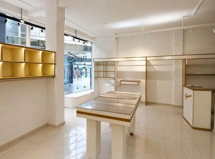 Local comercial · 144m²