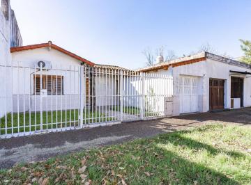 Casa · 147m² · 4 Ambientes · 2 Cocheras · Venta Casa Parque Quincho Cochera San Justo
