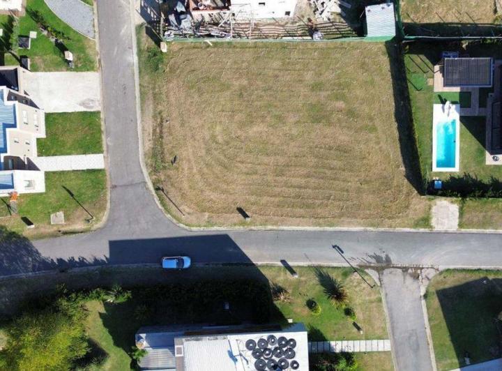 Terreno · 773m²