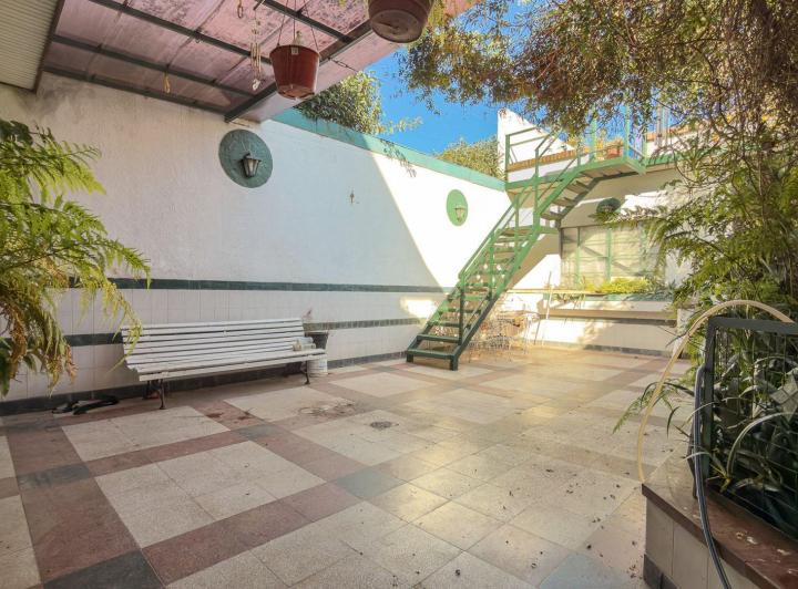 Casa · 233m² · 4 Ambientes · 2 Cocheras