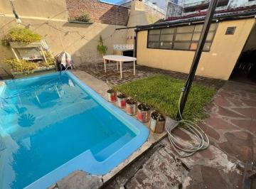 Casa · 124m² · 4 Ambientes · 1 Cochera · Casa 4 Ambientes Venta Munro