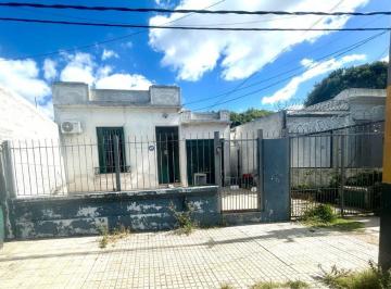 Casa · 200m² · 8 Ambientes · 1 Cochera · Venta Casa en Unión, 8 Dorm., Garaje