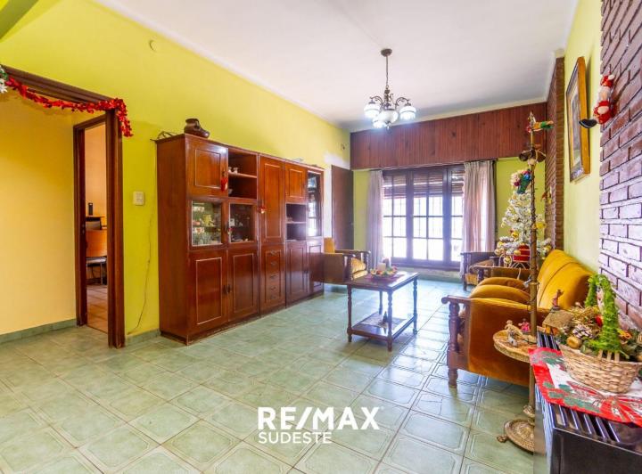 Casa · 120m² · 4 Ambientes · 1 Cochera