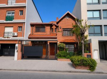 Casa · 230m² · 6 Ambientes · 1 Cochera · Venta Casa de 6 Ambientes en Martinez