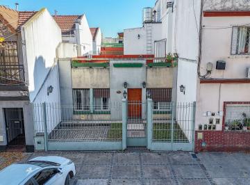 Casa · 140m² · 4 Ambientes · 2 Cocheras · Venta Casa 4 Ambientes - Devoto - Pileta Quincho