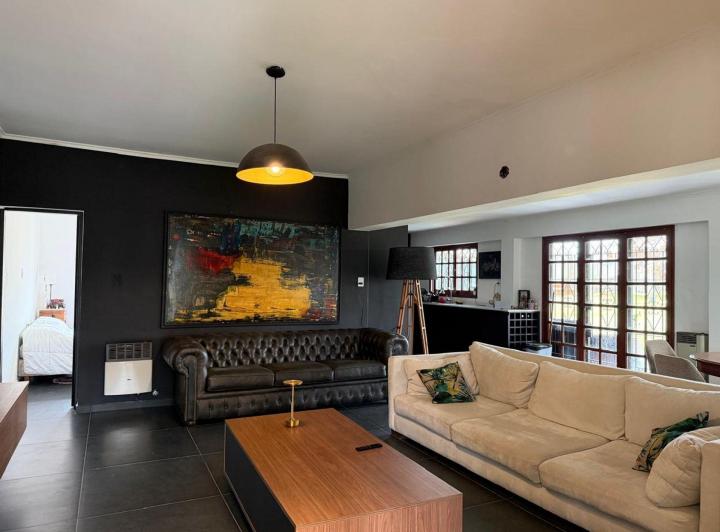 Casa · 120m² · 3 Ambientes · 2 Cocheras