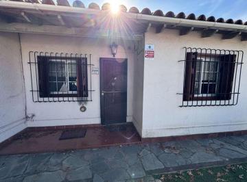 Casa · 180m² · 3 Ambientes · 1 Cochera · Venta Casa Tres Amb Ciudad Evita Apta Credito Pile