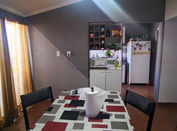 Casa · 140m² · 7 Ambientes · 2 Cocheras · Venta de Casa en B° Antártida, Luzuriaga, Maipú