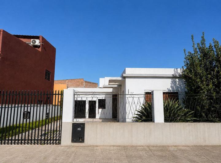 Casa · 70m² · 4 Ambientes · 1 Cochera