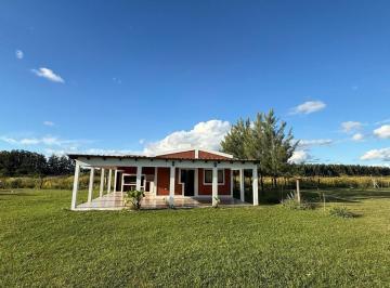 Casa · 60m² · 3 Ambientes · Casa en Venta en Cecilio Echevarria