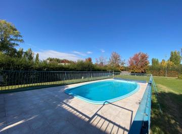 Casa · 311m² · 8 Ambientes · 2 Cocheras · Venta Casa Salon Lujan de Cuyo Mendoza Vistalba