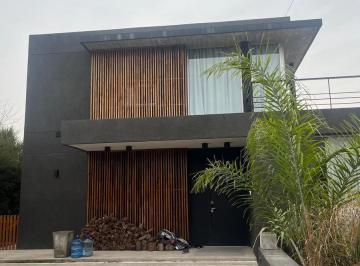 Casa · 313m² · 6 Ambientes · Muy Buena Casa en Hindu Club