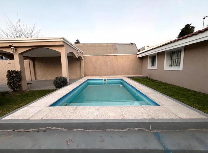 Casa · 150m² · 6 Ambientes · 1 Cochera