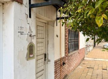Entrada · Casa a Reciclar en Zona Residencial