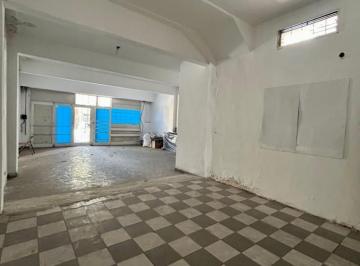 Casa · 200m² · 3 Ambientes · Venta - Local C/ Departamento 3amb. - Sanabria 1200