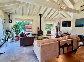 Casa · 170m² · 4 Ambientes · Venta Casa 975 m² Parque 3 Dorm. Quincho y Piscina