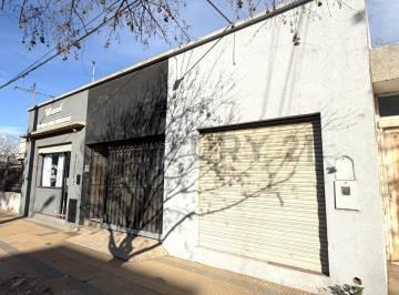 Local comercial · 75m² · 5 Ambientes · 1 Cochera · Salon Comercial - Venado Tuerto