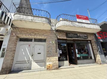 Terreno · 236m² · 5 Ambientes · 1 Cochera · Venta en Block - 2 Departamentos de 2 y 3 Ambientes con Patio y Local Comercial - Villa Ballester