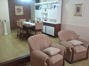PH · 147m² · 4 Ambientes · 1 Cochera · PH en Wilde Venta