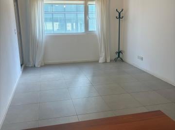 Departamento de 2 ambientes, Vicente López · Dos Ambientes con Cochera y Baulera
