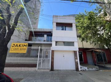 JAK-JA1-5538_2 · Casa 5 Ambientes en Floresta