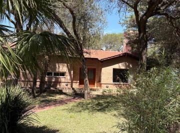 Casa de 8 ambientes, Córdoba · Casa en Venta Lomas de Carolina