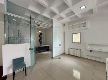 Oficina comercial · 82m² · 4 Ambientes · Oficina en Centro