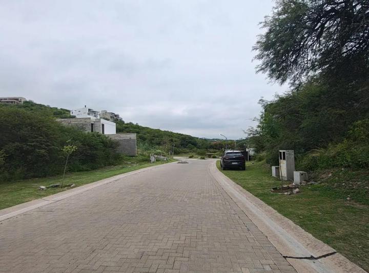 Terreno · 1150m²