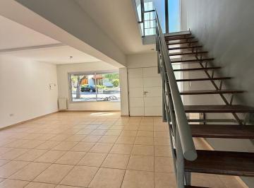 Casa · 210m² · 4 Dormitorios · 1 Cochera · Openhouse Alquila Hermosa Casa en Prestigioso Barrio Dalvian