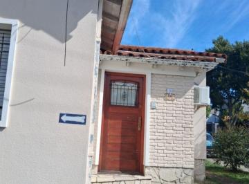 Casa de 5 ambientes, Quilmes · Barrio Parque Bernal Chalet en Venta Dos Plantas Cuatro Dorm. Tres Baños Garage Jardin Piscina