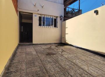 PH · 50m² · 3 Ambientes · 1 Cochera · PH 3 Ambientes con Patio y Cochera en Alquiler en Morón Sur