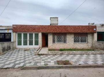 Casa · 148m² · 6 Ambientes · 2 Cocheras · Alquiler Casa Zona Sur
