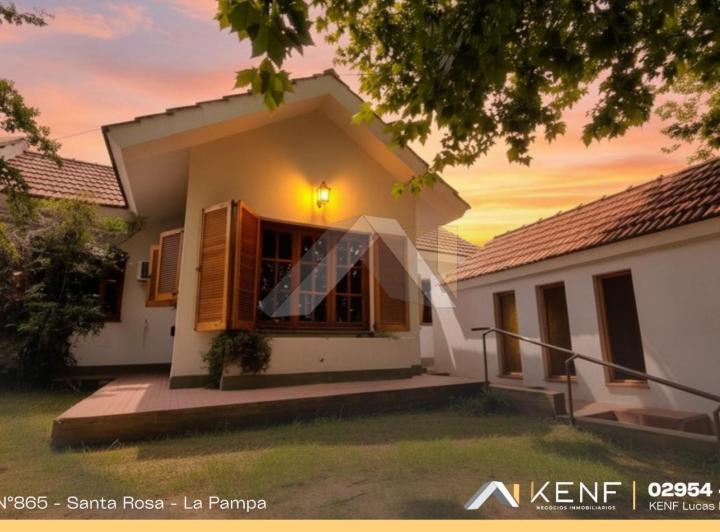 Casa · 174m² · 6 Ambientes · 1 Cochera