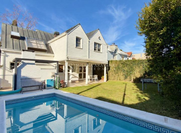 Casa · 160m² · 7 Ambientes · 2 Cocheras