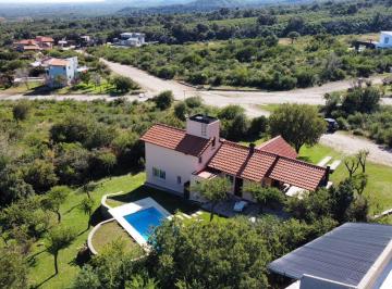 Casa · 132m² · 6 Ambientes · 2 Cocheras · Venta Casa en Country Las Cascadas, Merlo, Carpinteria, San Luis, Financia, Permuta