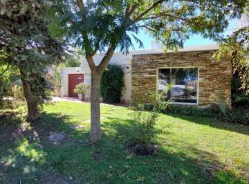 Casa · 130m² · 2 Ambientes · 1 Cochera · Casa en Venta Piscina Barrancas de San Benito Chapadmalal Sur Mar del Plata
